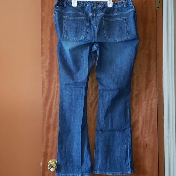 Like New!! LIZ LANGE MATERNITY JEANS - Picture 4 of 4